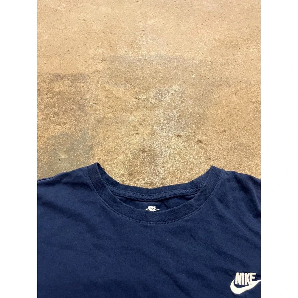 Nike Sportswear Club T Shirt Men XL Midnight Navy Embroidered Swoosh Logo Cotton